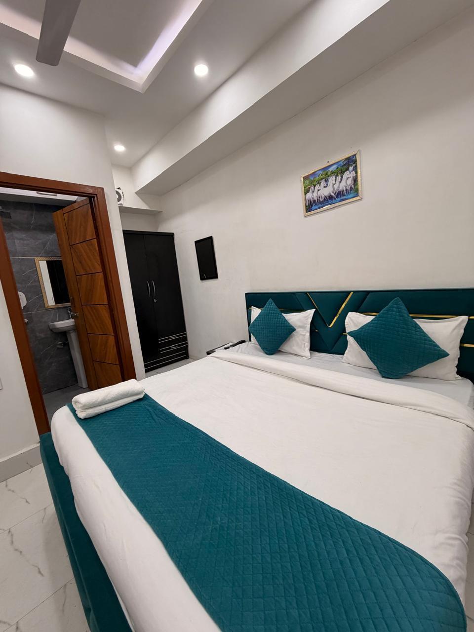 Hotel Marigold - Best Hotel Near Maliya Nagar Delhi